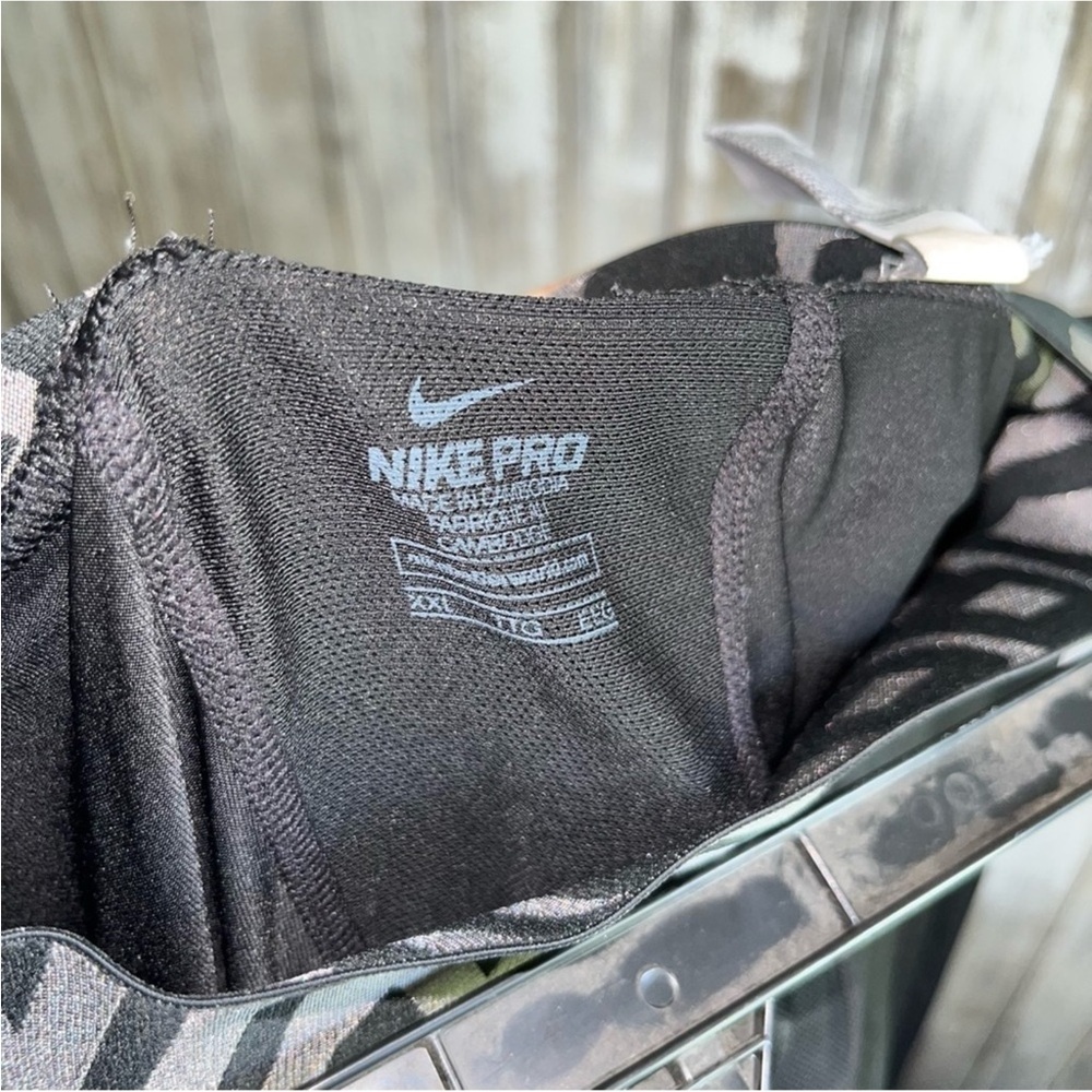 Nike Pro Black Printed Leggings - Picture 4 of 4